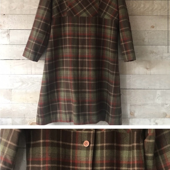 Granny’s Plaid wool coat - Picture 2 of 9